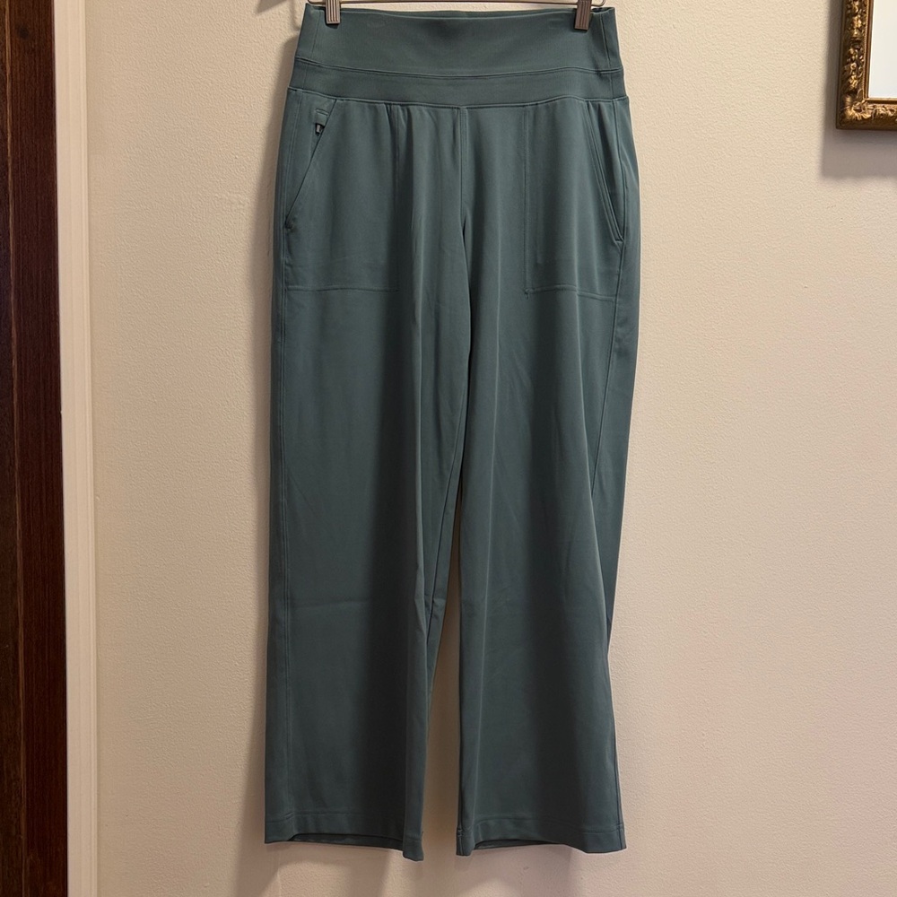 Athleta Wide-Leg Pants in Teal Green M petite